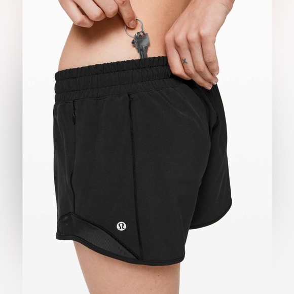 Lululemon Hotty Hot Short II *Long 4" in Black - Picture 2 of 6